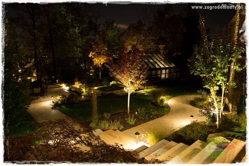Nowoczesne oświetlenie ogrodu 25