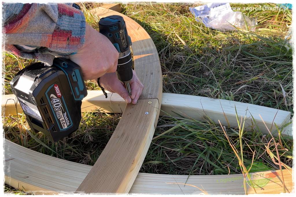montaż pergoli ogrodowej 53