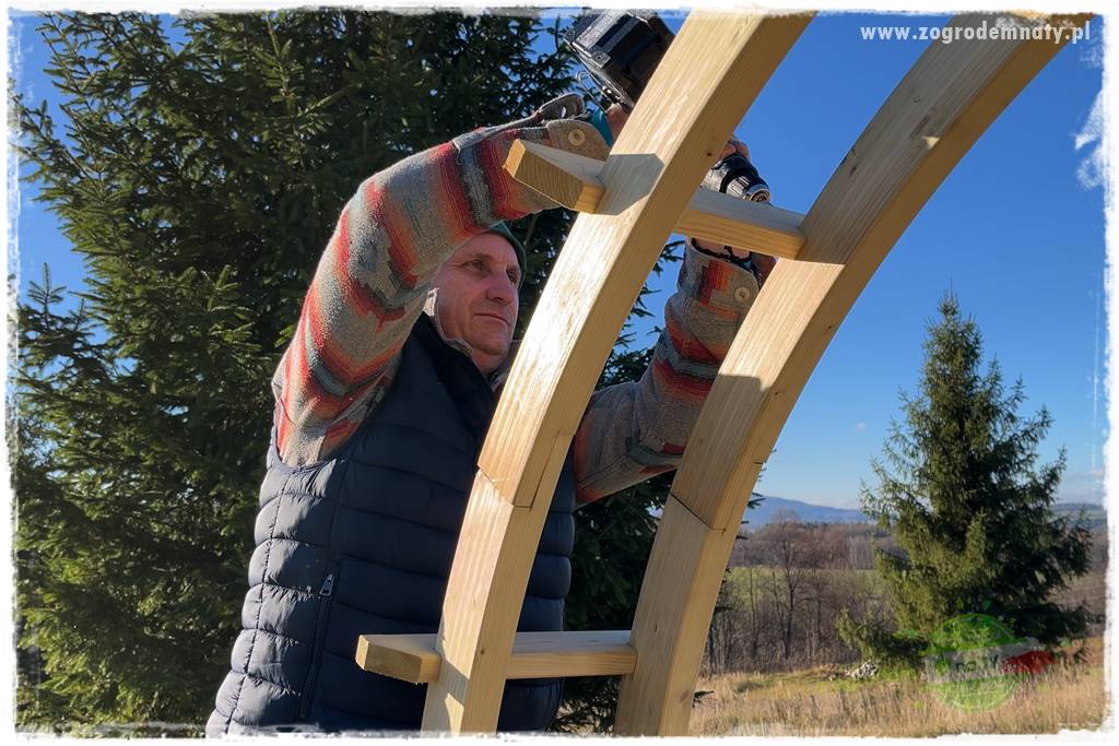 montaż pergoli ogrodowej 58