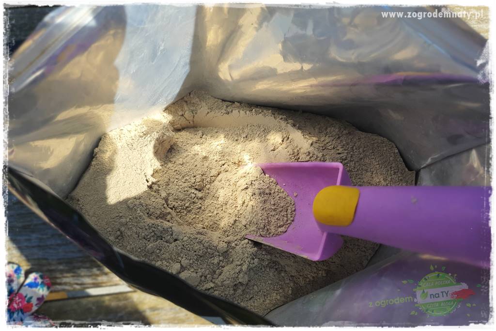 Mineralny oprysk dolistny 23 Mineralny oprysk dolistny 23